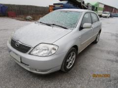 Toyota Corolla 1.6 VVT-i sedan -02