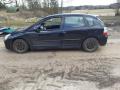 Kuva 1: Honda Civic VII Hatchback 1,6i EU -04 2004