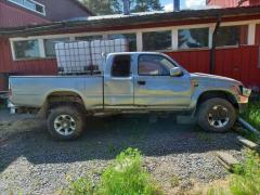 TOYOTA HILUX X-CAB 2.4 4WD PICKUP 2D