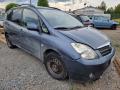 Kuva 1: TOYOTA COROLLA Verso 1.8 VVT-i 135hv  2003