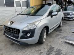 Peugeot 3008  09->>