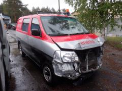 Toyota Hi-Ace 5D Van 2.5D-4D MT5 4WD