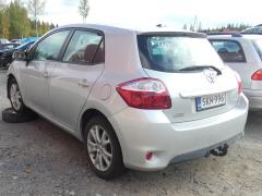 Toyota Auris 1.6 2012 132hv