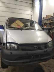 Toyota Hiace 2.5 D-4D pitkä 4WD -04