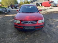 Volkswagen Passat 1,8 sedan -98