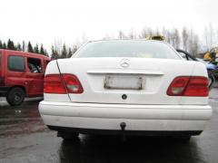 Mercedes-Benz E 200 220D