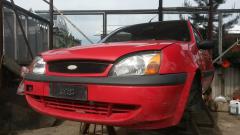 Ford Fiesta 1.3 punainen 3-ov -00