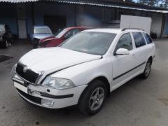 Skoda Octavia 1Z5 Pre-Facelift 5D Combi 1.9TDI MT6 4X4 Elegance