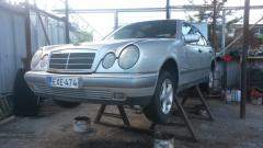 Mercedes-Benz E 290TD hopea sedan -96