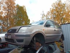 Ford Fusion -04