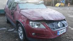 Volkswagen Tiguan 2,0 TDI -09 4motion punainen