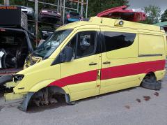 Mercedes-Benz Sprinter 319 BlueTEC Ambulanssi (W906) -13