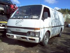 Isuzu Van