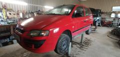 Mitsubishi Space 1.6 16v -03 punainen