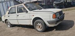 Skoda 120L valkoinen 