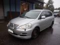 Kuva 1: Toyota Avensis Verso Facelift 5D MPV 2.0VVT-i MT5 7-H. 2004