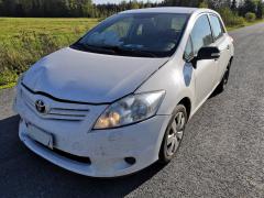 Toyota Auris 1.4 D-4D -10