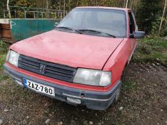Peugeot 309 punainen 3-ov purettavana  pari piv