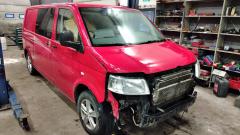 Volkswagen Transporter pitkä 2.5 TDI -06