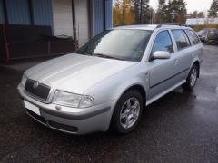 Skoda Octavia 1U5 5D Combi 2.0i MT5 Ambiente