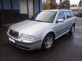 Kuva 1: Skoda Octavia 1U5 5D Combi 2.0i MT5 Ambiente 2001