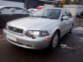 Kuva 1: Volvo S40 I Facelift Classic 4D Sedan 1.9DI MT5 2004