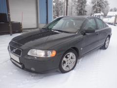 Volvo S60 4D Sedan 2.4i MT5 Momentum