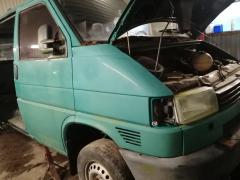 Volkswagen Transporter 2,4 D -97 vihreä