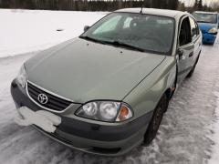 Toyota Avensis 1.6VVT-i sedan -01