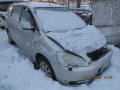 Kuva 1: Toyota Avensis Verso 2.0 -01 ACM20L-ARMDKW 2001