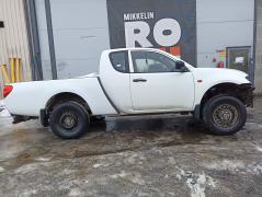 Mitsubishi L200 2.5 DI-D 4WD (KB4T)