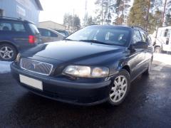 Volvo V70 Mk2 5D STW 2.4i MT5