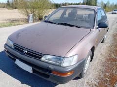 Toyota Corolla 1.6 Si sedan -93