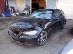 BMW E90 Pre-Facelift 4D Sedan 320i MT6
