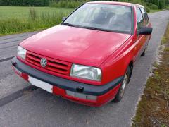 Volkswagen Vento 1.8 -95