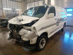 Toyota Hiace 2.5 D-4D 4WD Pitkä Diesel