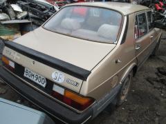 Saab 900