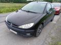 Kuva 1: Peugeot 206 1.4 3ov. HB -06 2006