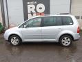 Kuva 1: Volkswagen Touran 2.0 FSI  BLX 2005