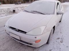 Ford Focus 1.6 16V sedan -01