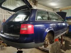Audi A6 2.8 V6 -00 quattro farmari tumman sininen
