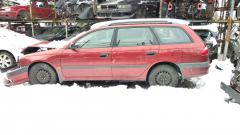 Toyota Avensis 1,6 farmari -02