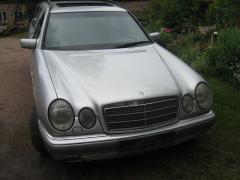 Mercedes-Benz E 200 300TDT ELEGANCE