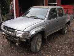 Toyota Hilux 4x4 D4D SR5 -04