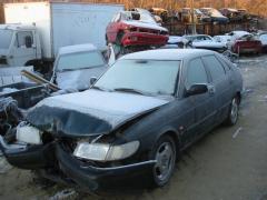 Saab 900