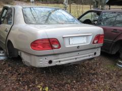 Mercedes-Benz E 210 220 D Sed