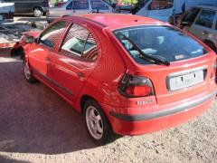 Renault Mgane 1.6i 8V 5/HB