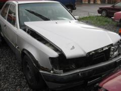 Mercedes-Benz 124 300D -90 sedan
