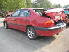 Toyota Avensis 1.6i 16v 81 kw sedan