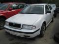 Kuva 1: Skoda Octavia 1.6i 1999